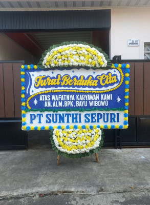 Papan Bunga Duka di Pondok Pucung