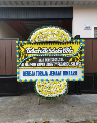 Papan Bunga Duka di Pondok Pucung