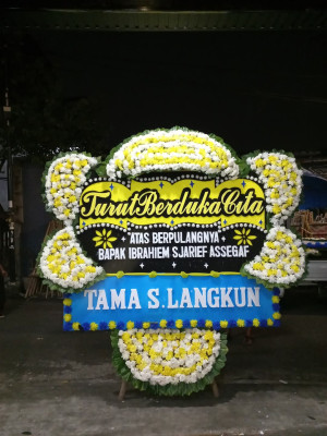 Papan Bunga Duka di Pondok Pucung